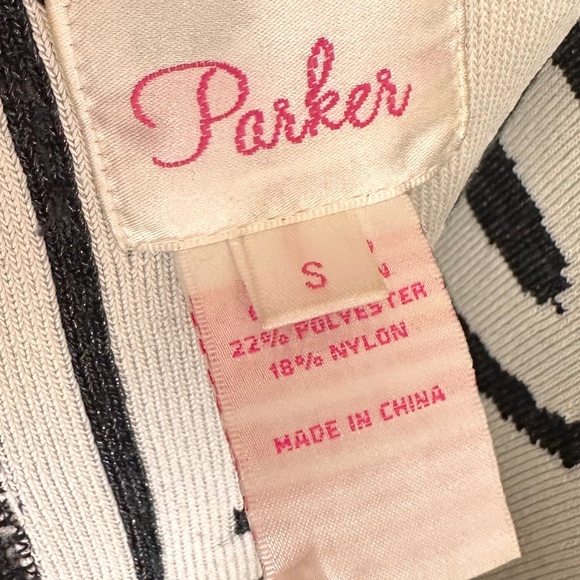 Parker Pencil-Mini Skirt with Tribal Graphic, Size Small (S) - Picture 3 of 7